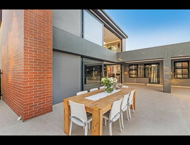 5 BEDROOM HOUSE FOR SALE IN SCHOONGEZICHT
